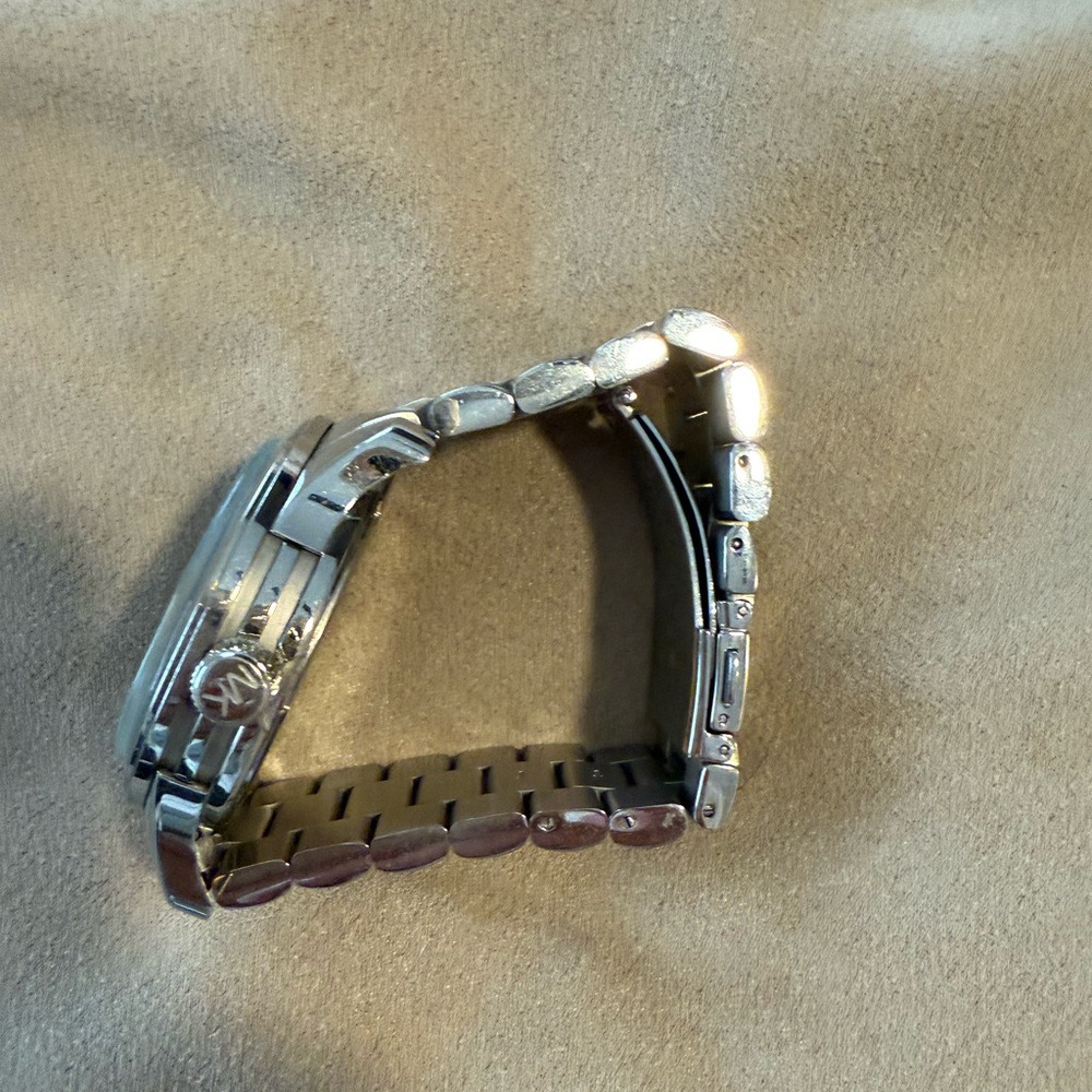 Michael Kors Shimmering Silver Bracelet Watch - Picture 2 of 2